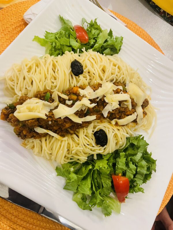 Pâte + sauce tomate viande hachée
